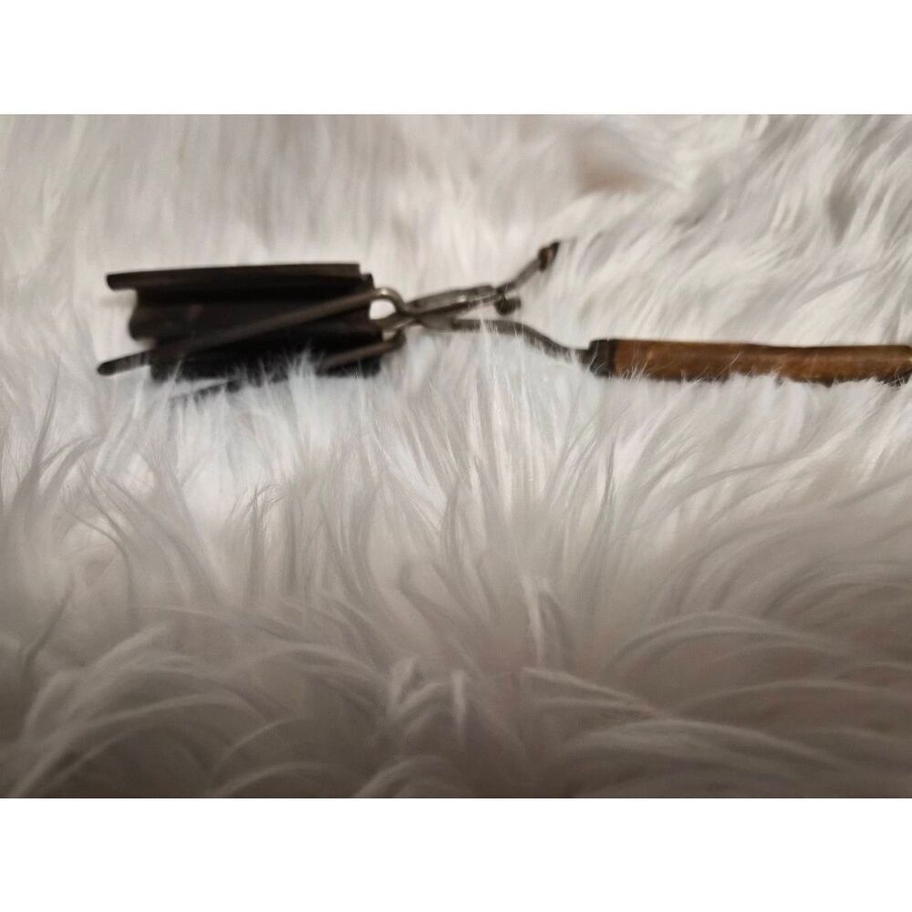 Vintage crimping iron